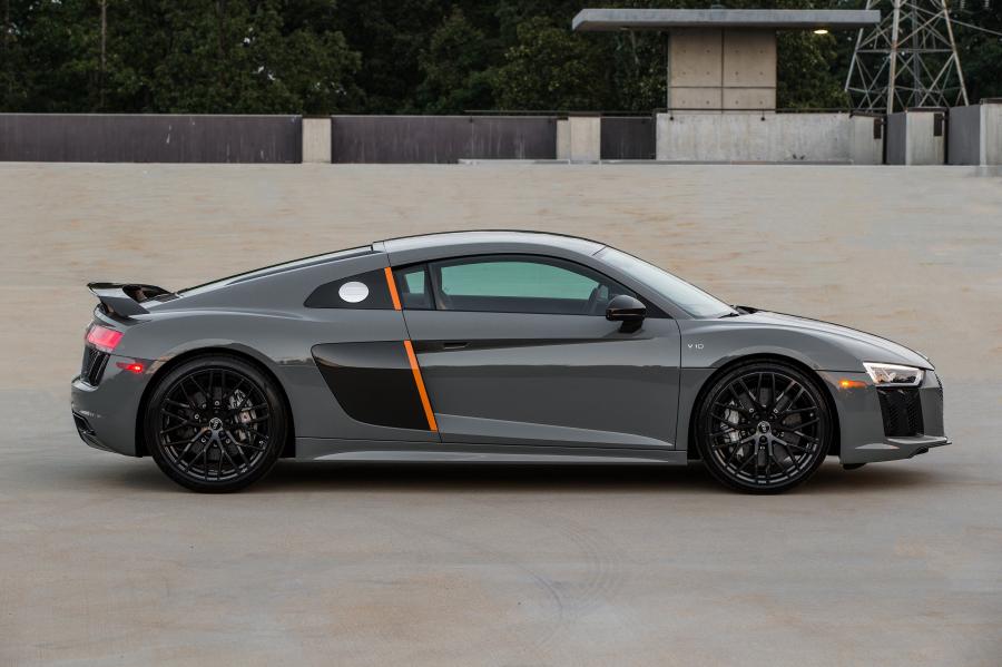  Audi R8 V10 Plus Exclusive Edition 2016 года  (NA) (фото 4 из 10)